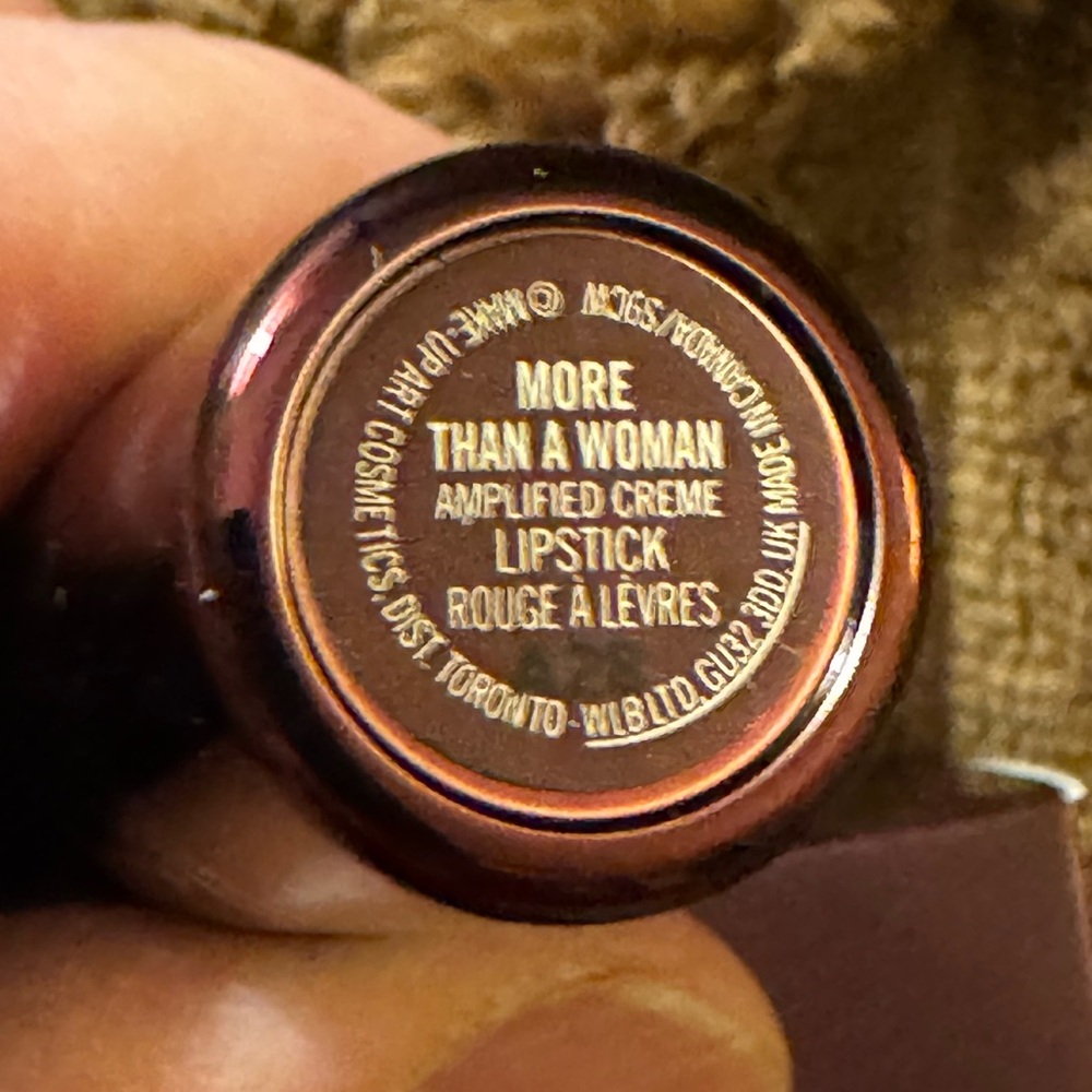 MAC AALIYAH - MORE THAN A WOMAN Lipstick New in Box 3g/.10oz Full Size - Picture 9 of 10